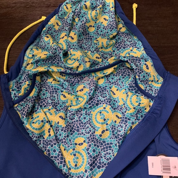 Authentic Disney activewear. - Picture 4 of 4